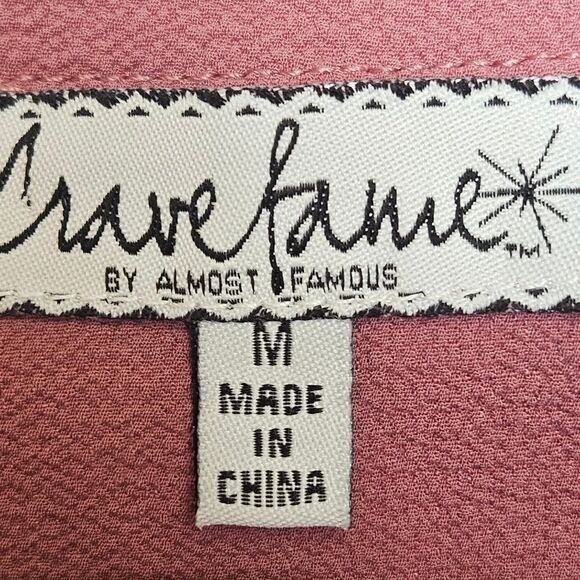 NWT CRAVEβFAME Women's Rosewood Mauve Ruffle Cold Shoulder Top Size Medium - Picture 13 of 16